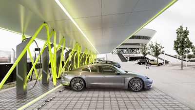 Überdachung Ladestation Porsche Leipzig